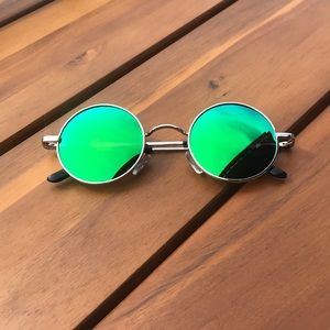 Green circular sunglasses